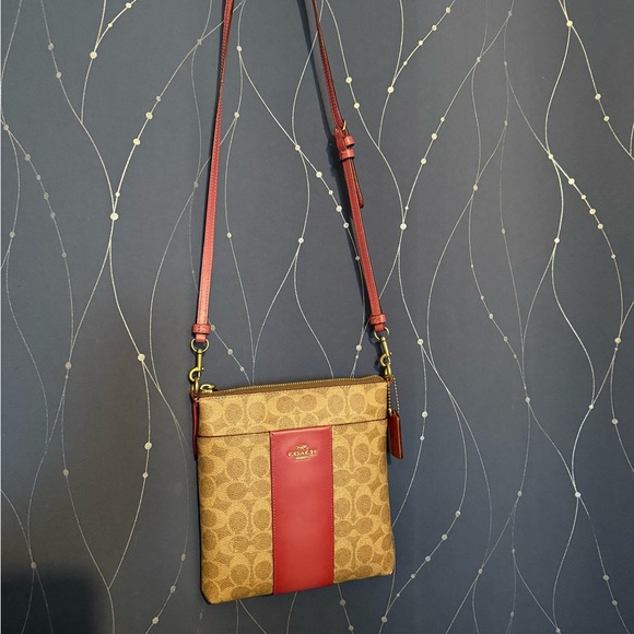 Coach Kitt Messenger Crossbody In Colorblock Signature - Picture 4 of 7